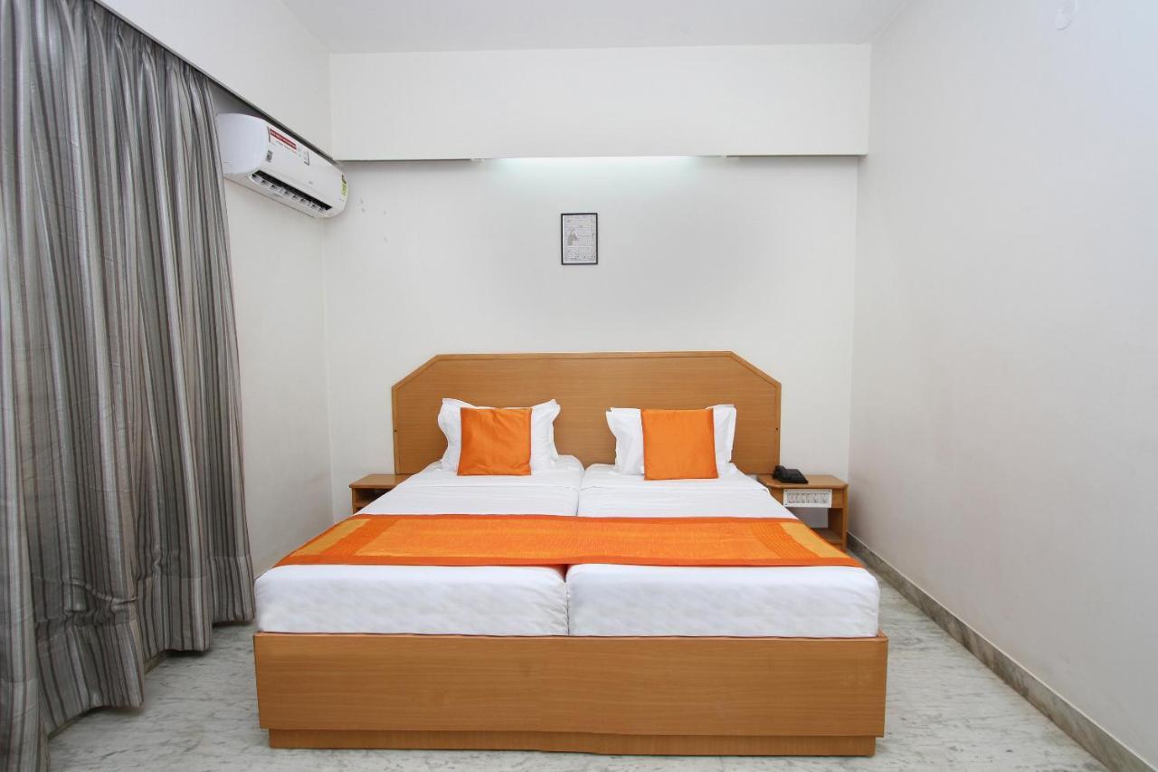 Oyo 5345 Hotel Sai Rennaissance Bangalore Buitenkant foto